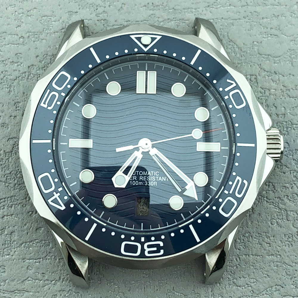 Aangepast logo 42 mm 316L roes - Seiko Watch 5 Sports recensie en prijs