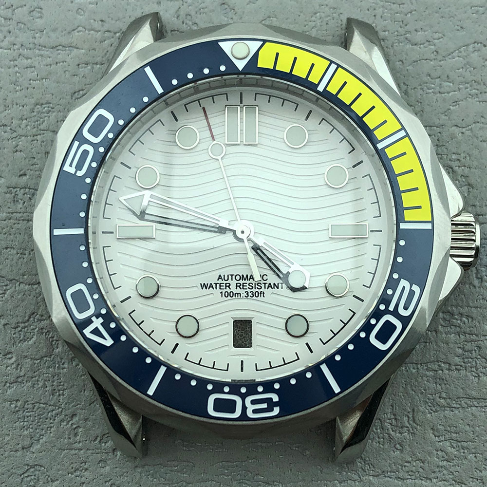Aangepast logo 42 mm 316L roes - Seiko Watch 5 Sports recensie en prijs